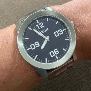 Nixon watch